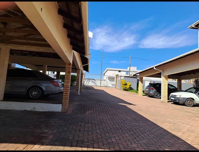 2 BEDROOM APARTMENT FOR SALE IN MANABA BEACH